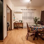 Vintage Vibrant Space !