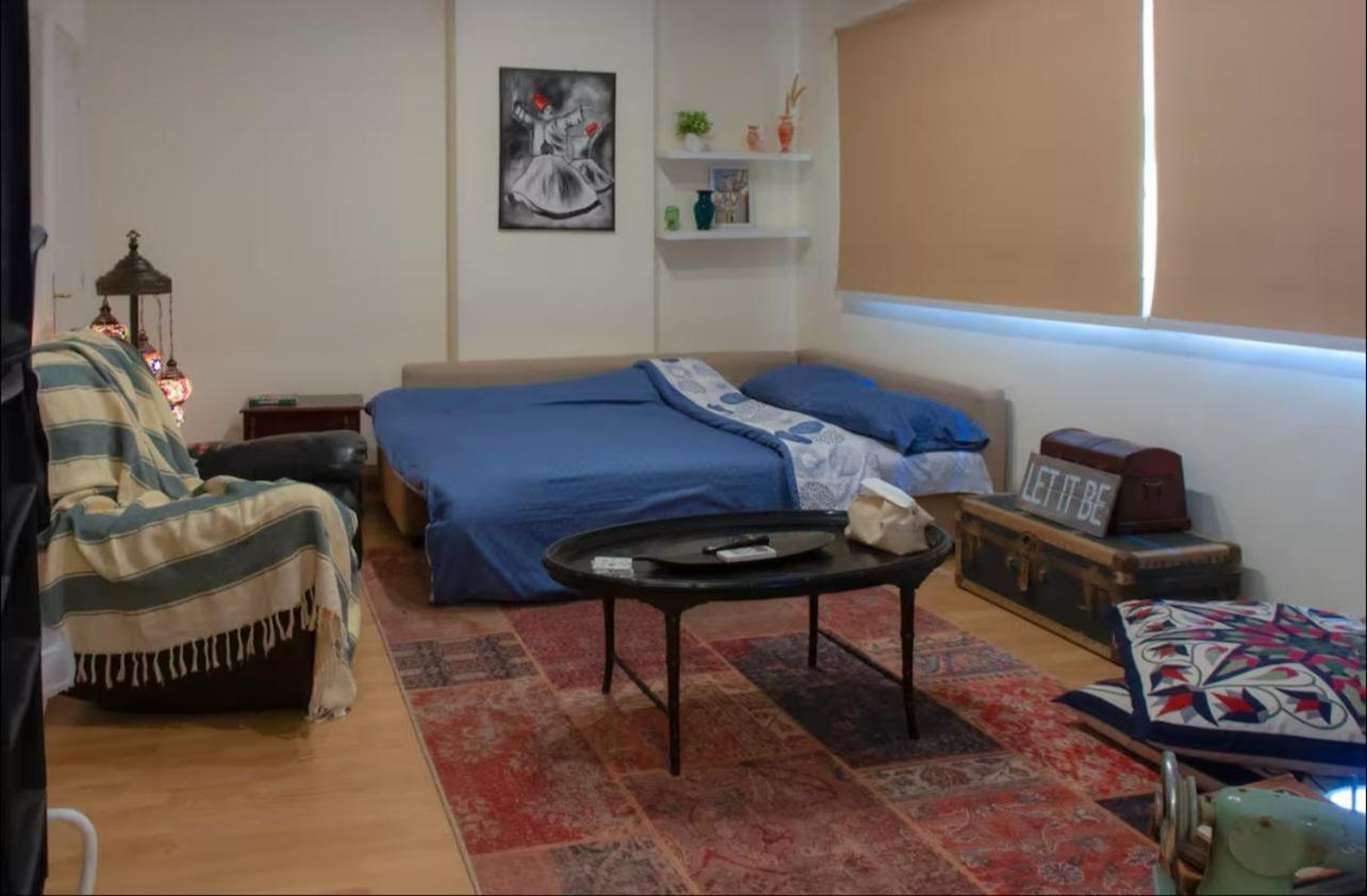Apartment Vintage Vibrant Space ! *