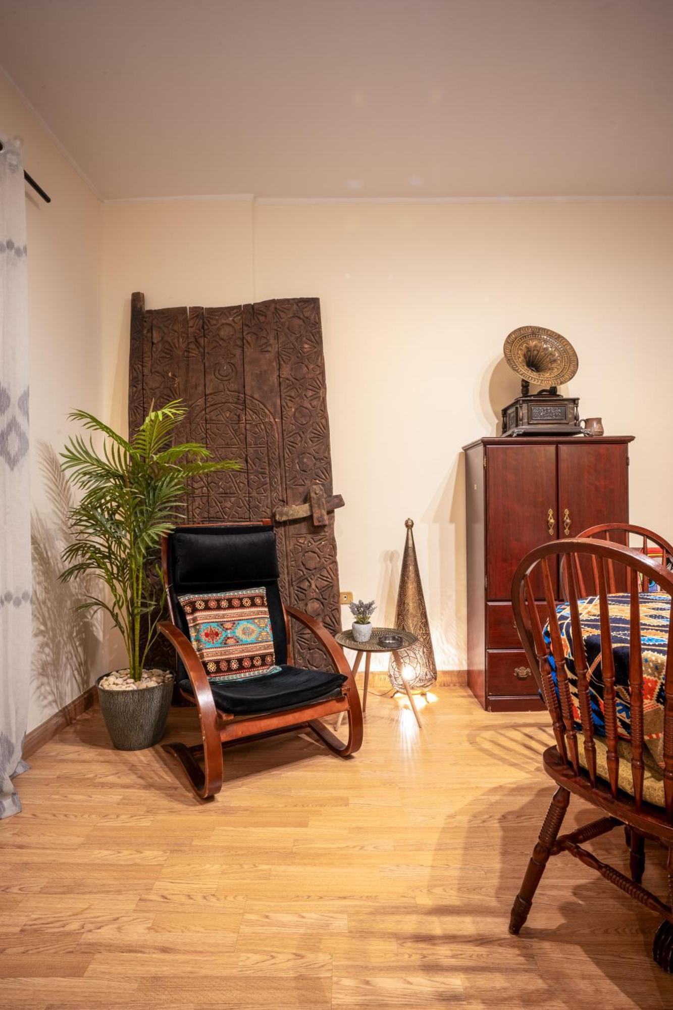 Vintage Vibrant Space ! Apartment Cairo