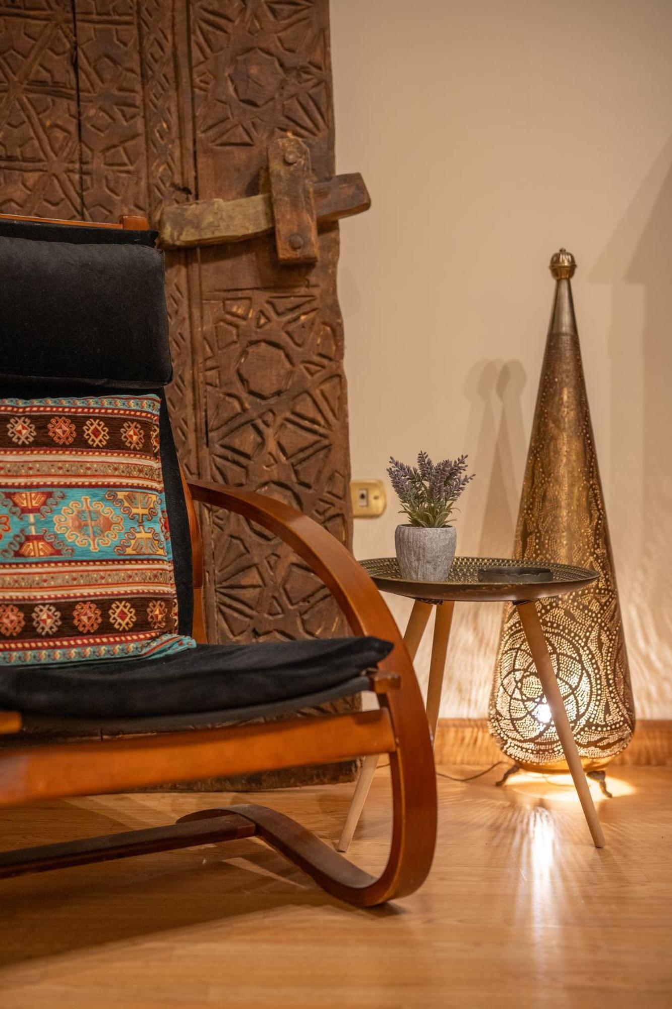 Vintage Vibrant Space ! Apartment Cairo