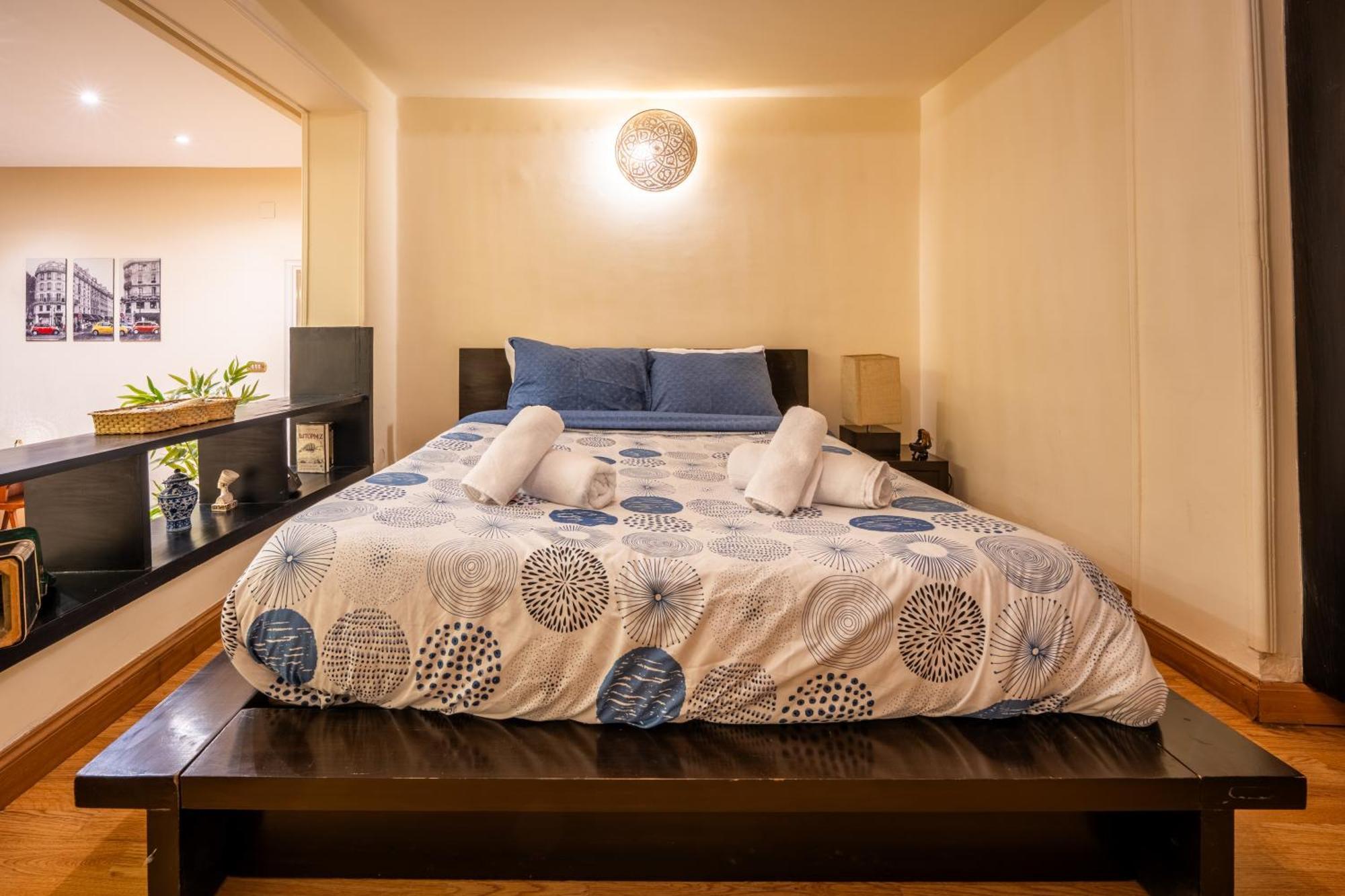 Vintage Vibrant Space ! Apartment *