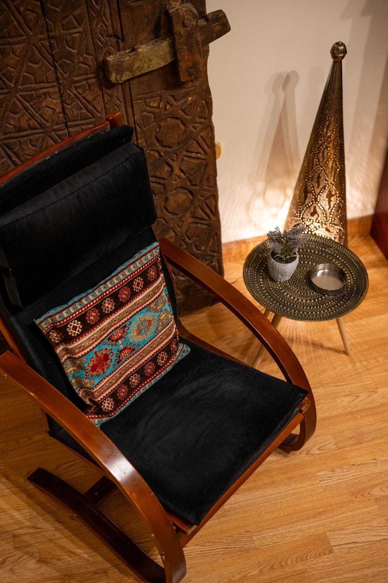 Vintage Vibrant Space ! Apartment Cairo